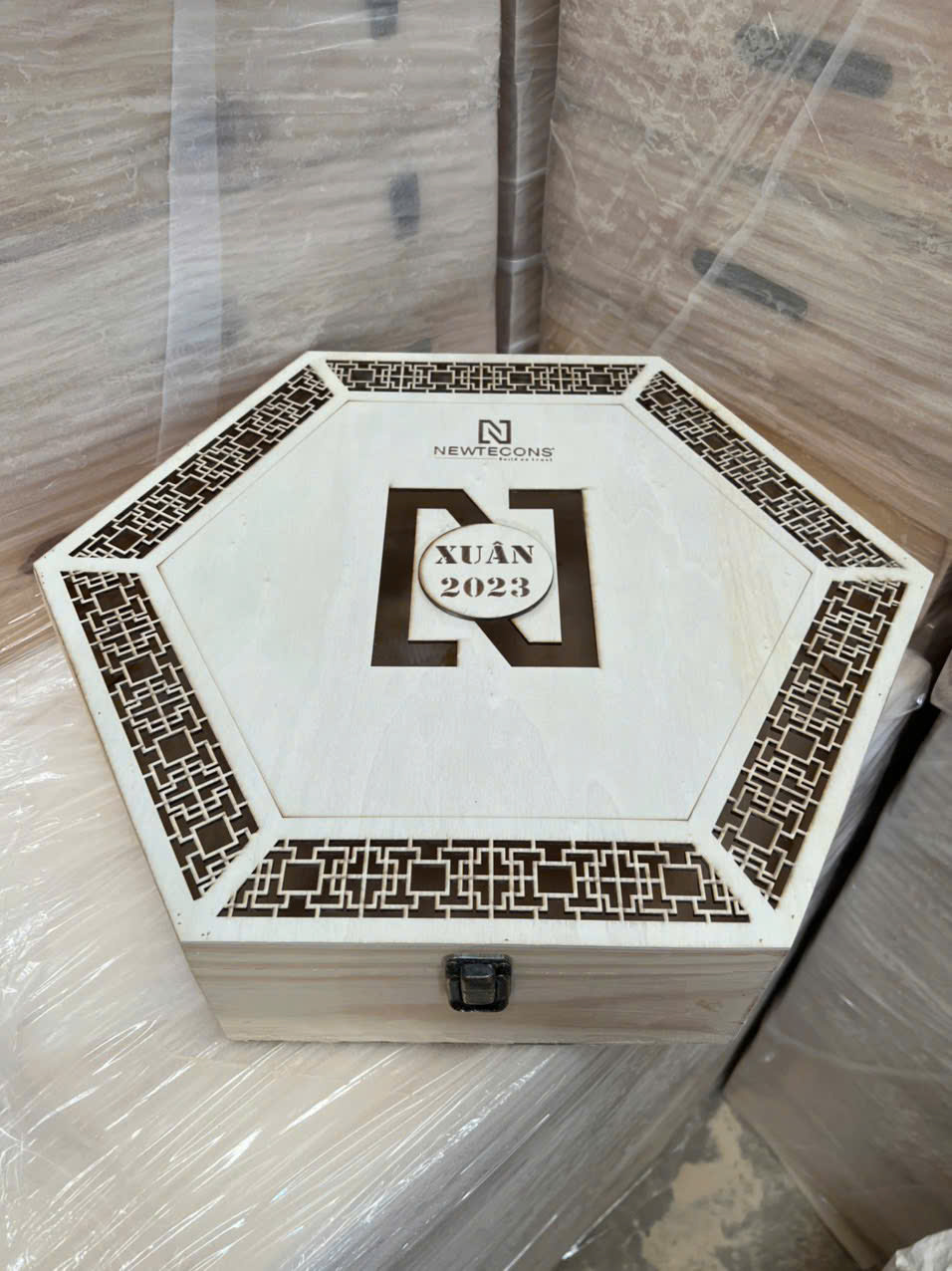 Dịch Vụ Sản Xuất Hộp Bánh Trung Thu Cao Cấp