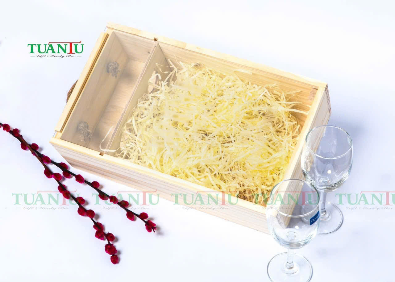 Hộp 2 chai nắp mica